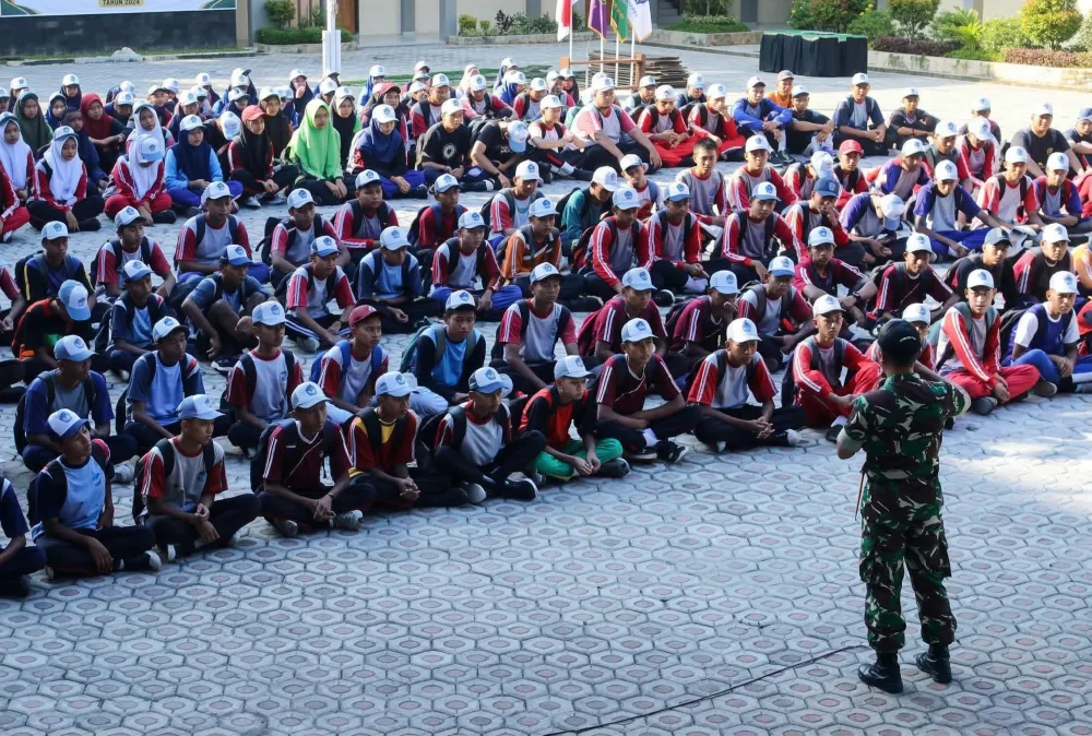 Kegiatan Latihan Dasar Kepemimpinan Siswa
